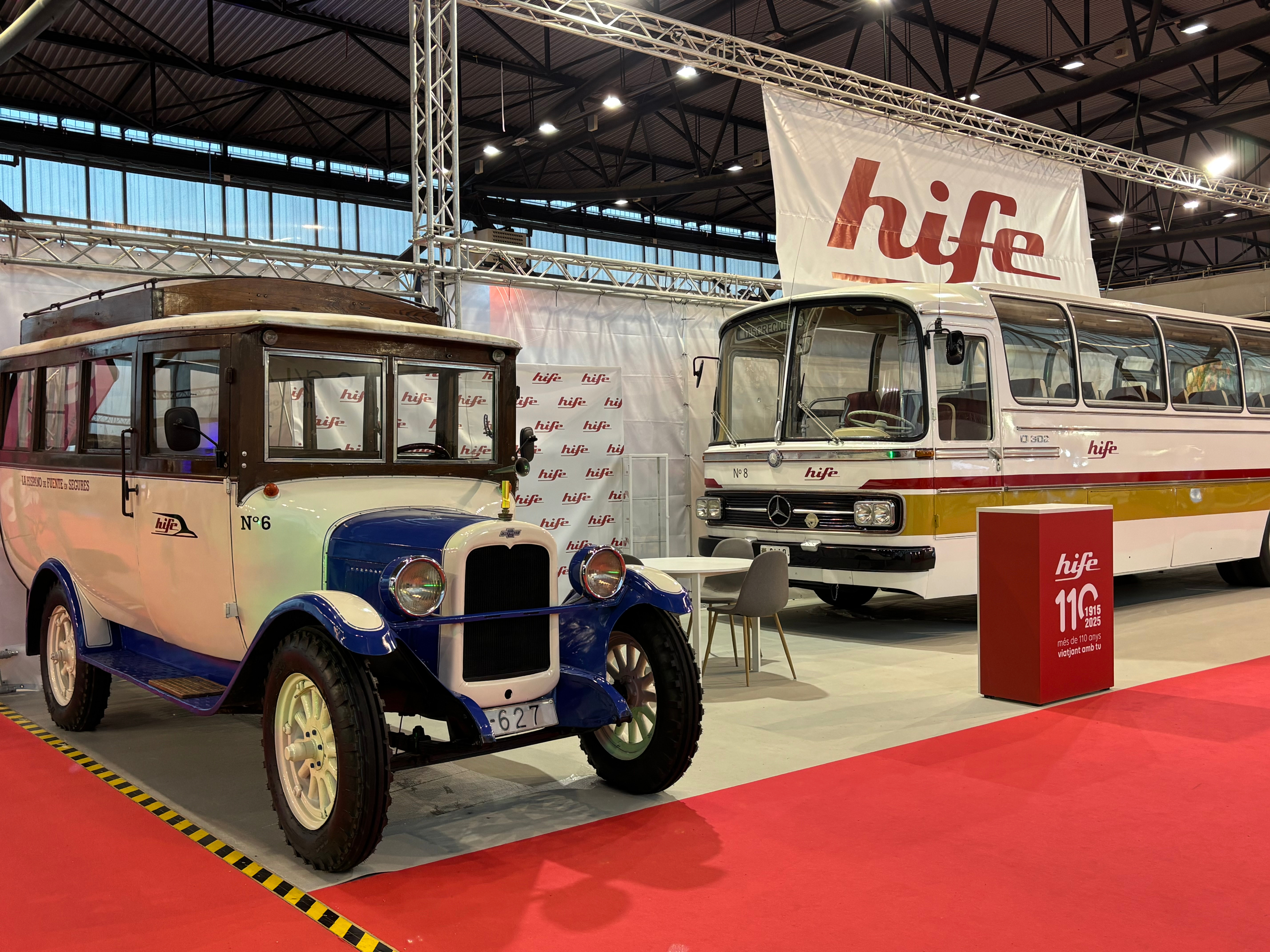 Alquiler de autobuses clásicos y antiguos para eventos, bodas y producciones