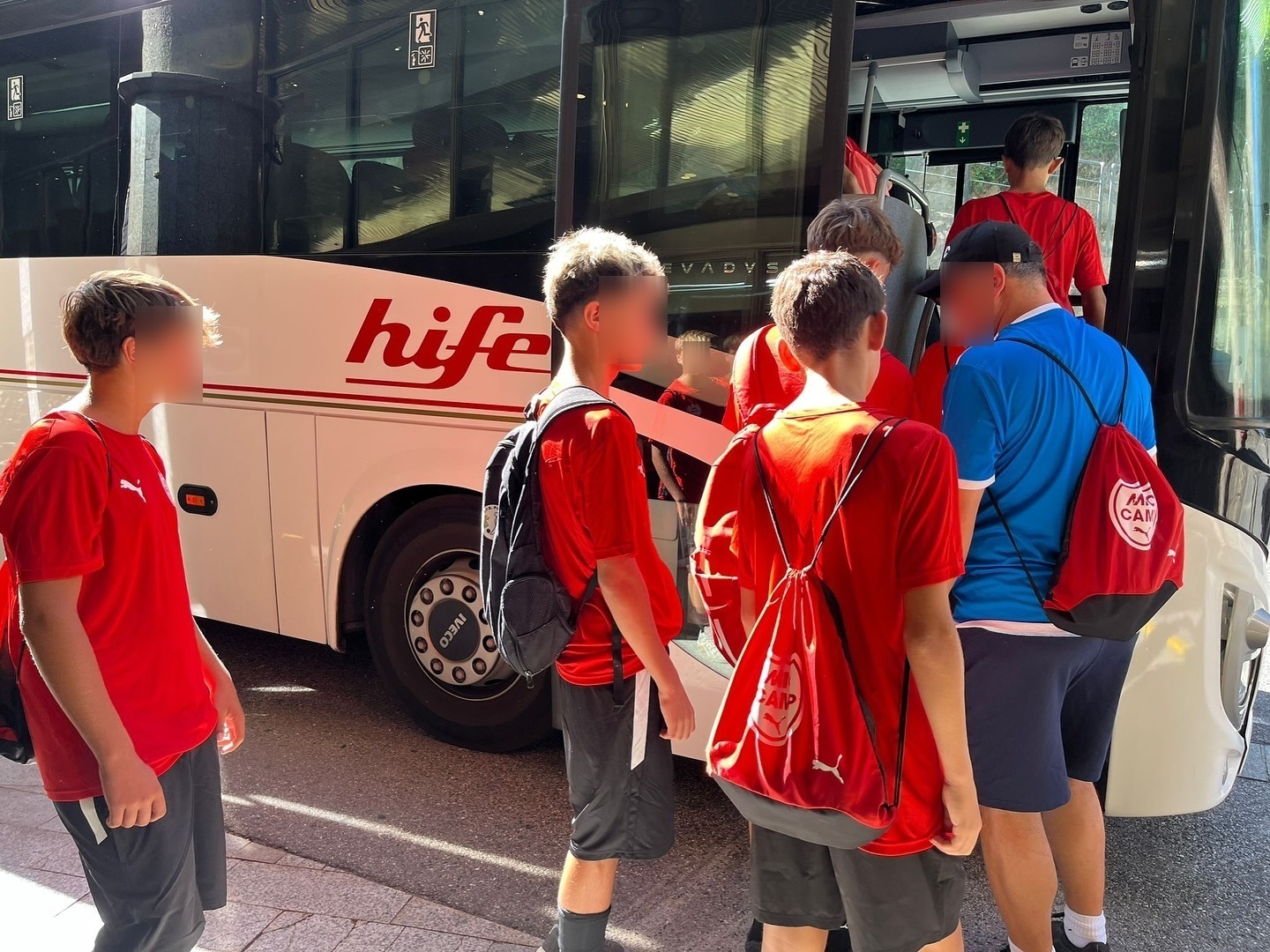 Alquiler de autobuses para campus y actividades de verano